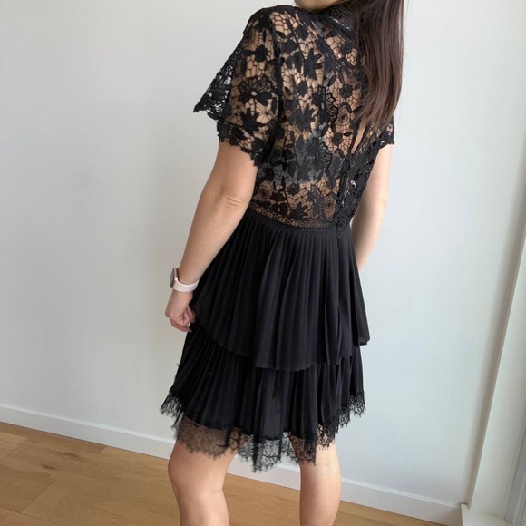 Black dress with lace back - Picture 1 of 4